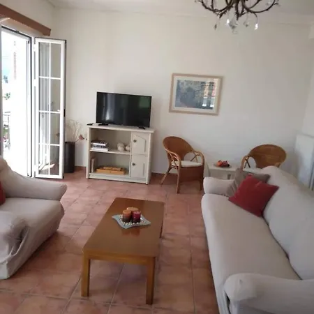 Melissani House * Karavomylos