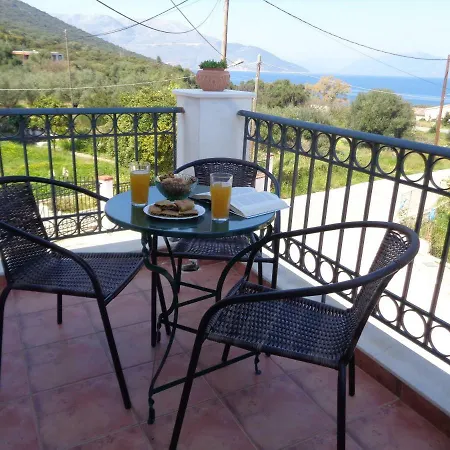 بيت للعطل Melissani House كارافوميلوس